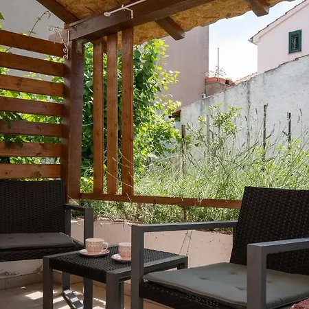 Apartment Diran *